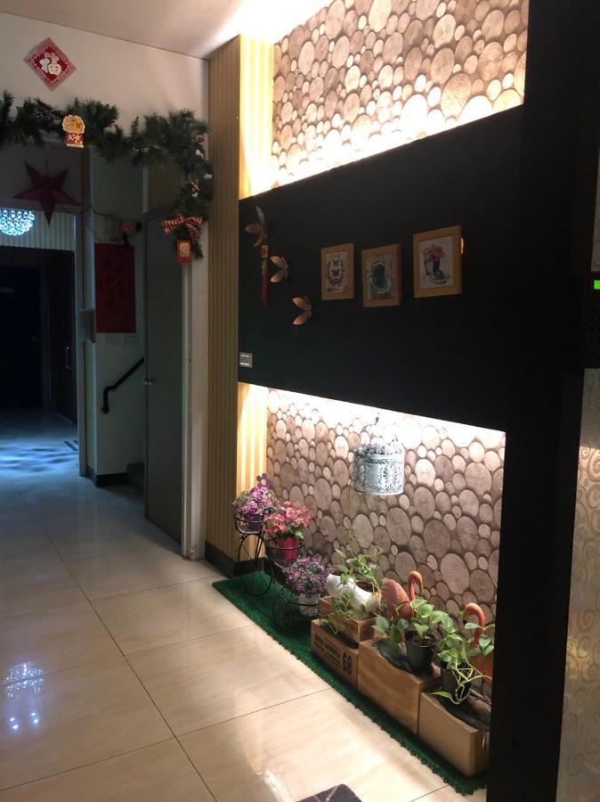 Boston Plus Hotel Чиай Сити Екстериор снимка