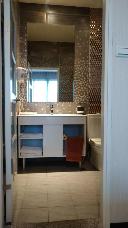 Boston Plus Hotel Чиай Сити Екстериор снимка