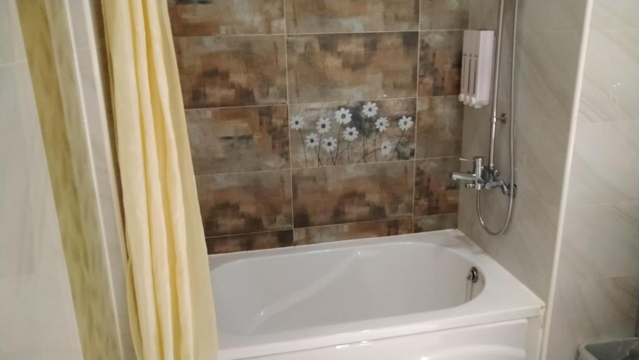 Boston Plus Hotel Чиай Сити Екстериор снимка